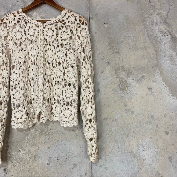 Vintage Sweaters - Vintage crochet knit beige cream lace doilie button up cardigan small medium